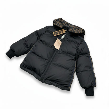 Doudoune Fendi Noire – Luxe Discret &amp; Style Contempora